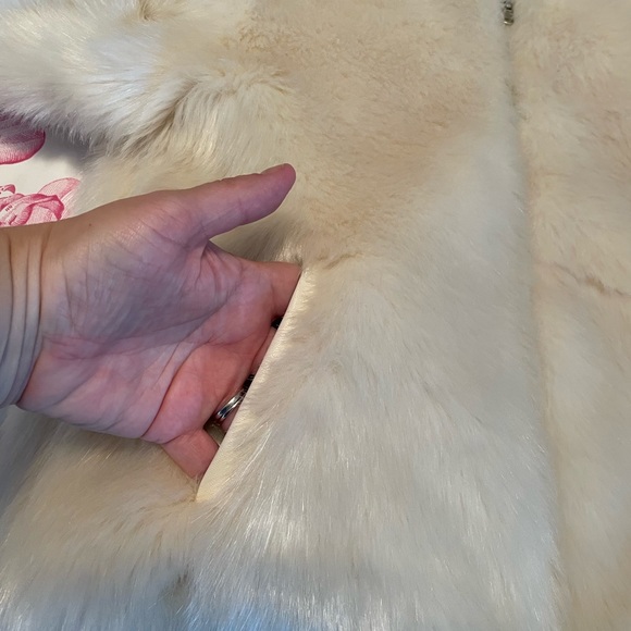 Forever 21 Faux Fur Jacket - Like New Condition - Picture 7 of 9